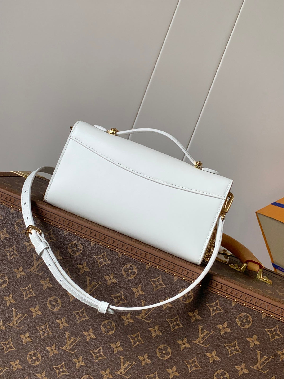 Top-tier Authentic-Grade Quality handbag Size: 12 x 4 x 23 cm