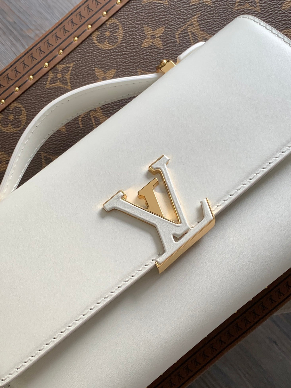Top-tier Authentic-Grade Quality handbag Size: 12 x 4 x 23 cm