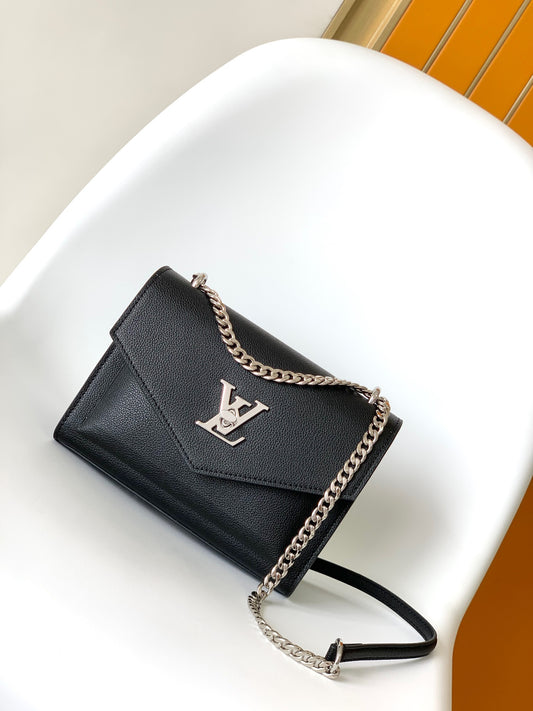 Top-tier Authentic-Grade Quality handbag  Size: 22.5 x 17.0 x 5.5 cm