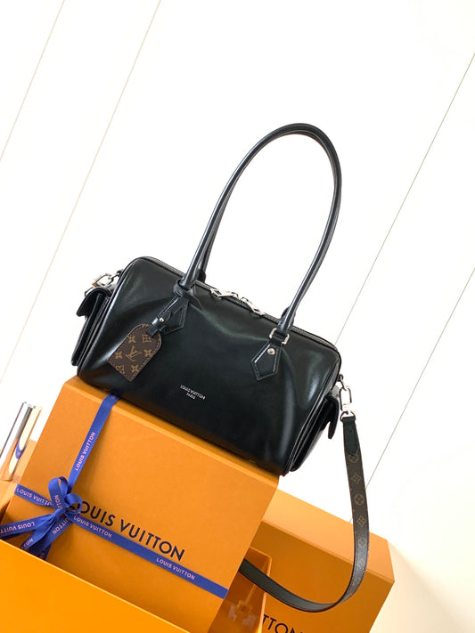 Top-tier Authentic-Grade Quality handbag Size: 17 x 12 x 28 cm