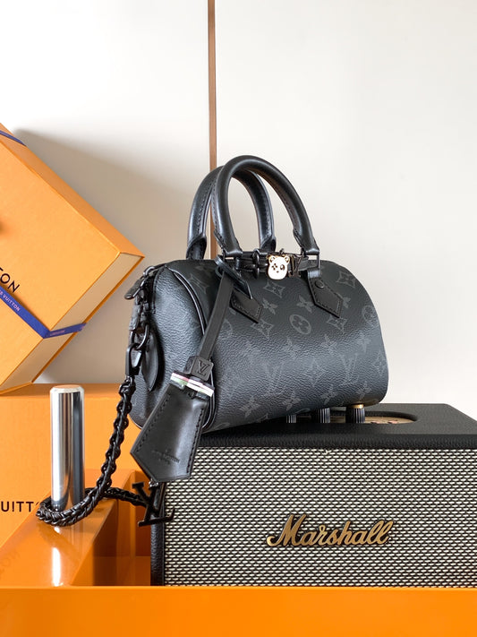 Top-tier Authentic-Grade Quality handbag  Size: 18.0 x 12.5 x 11.0 cm