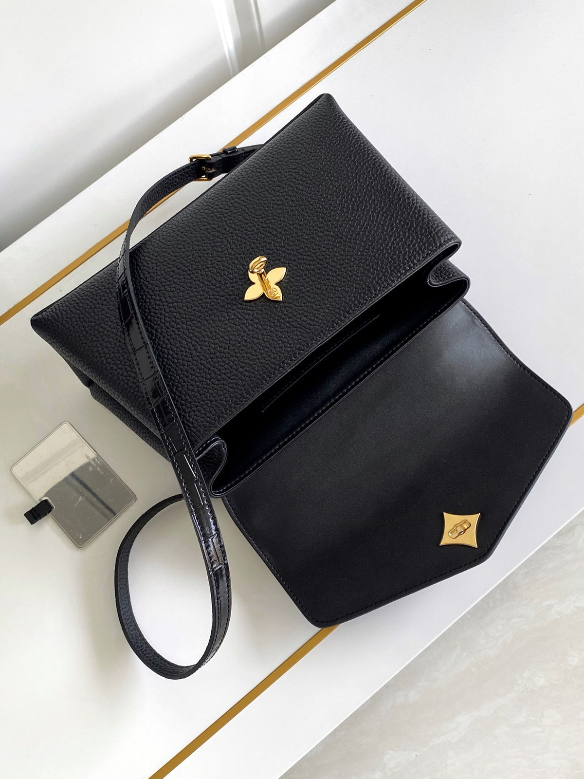 Top-tier Authentic-Grade Quality handbag Size:27×18×9cm