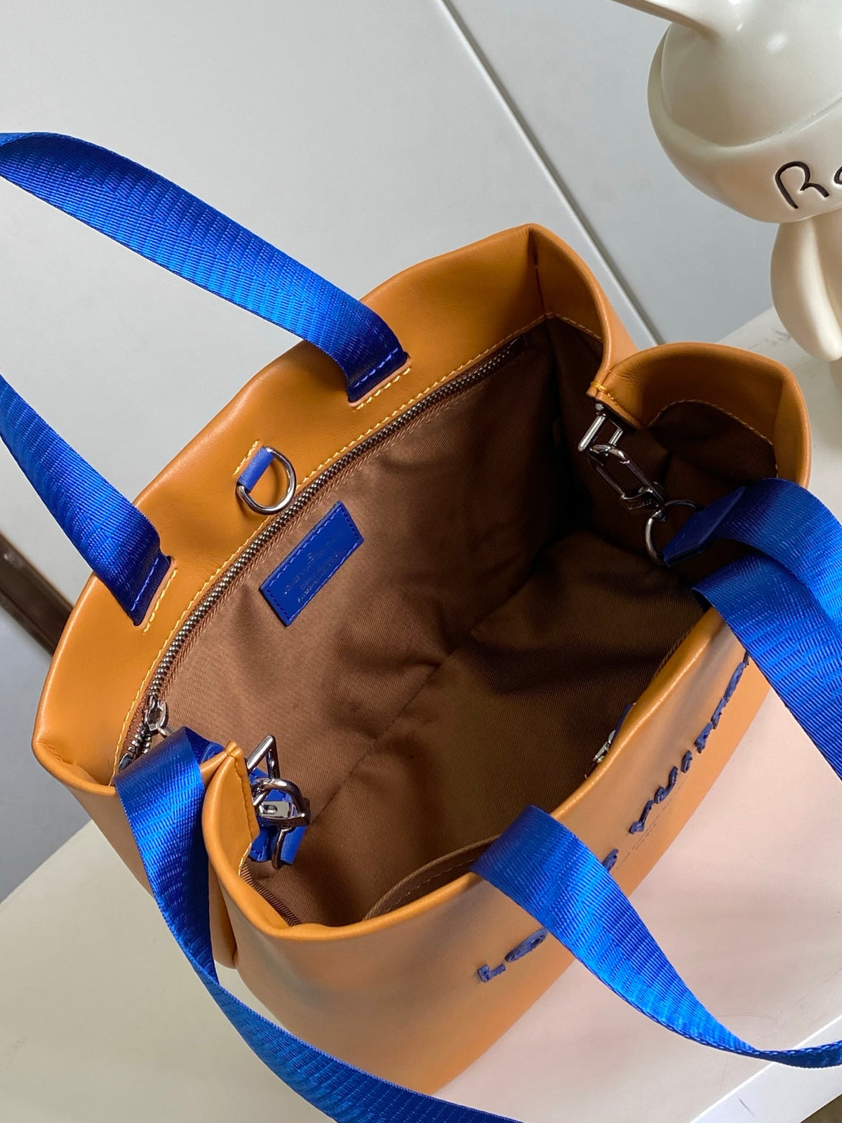 Top-tier Authentic-Grade Quality handbag Size: 25 x 19 x 11 cm