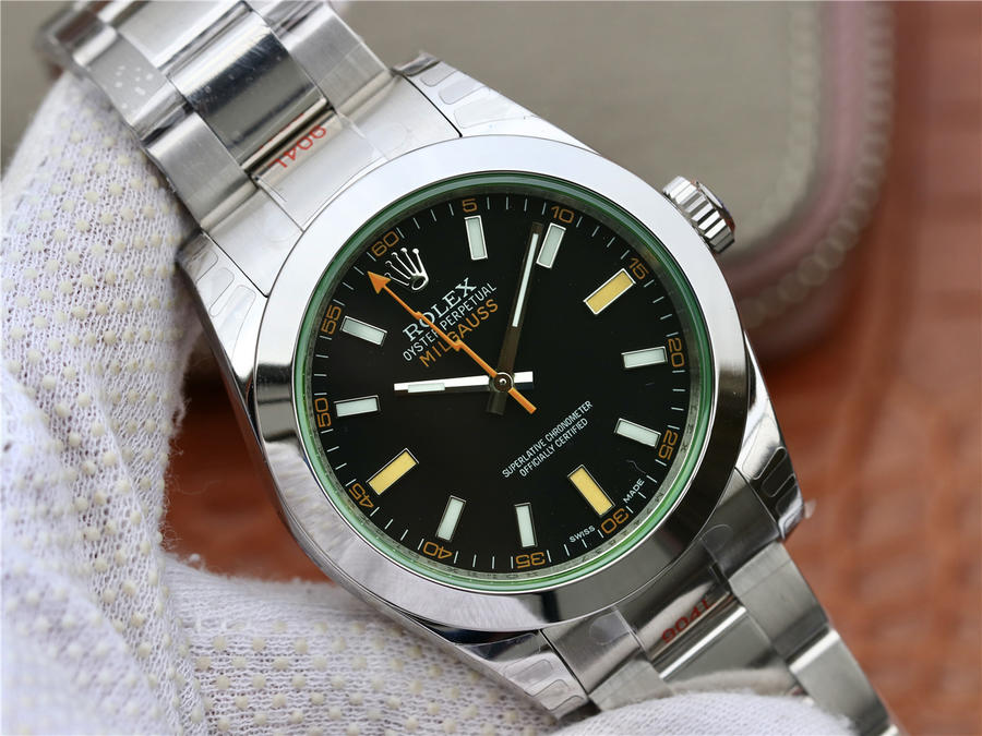 Replica Automatic Watch for Men 40mm MILGAUSS Black Dial